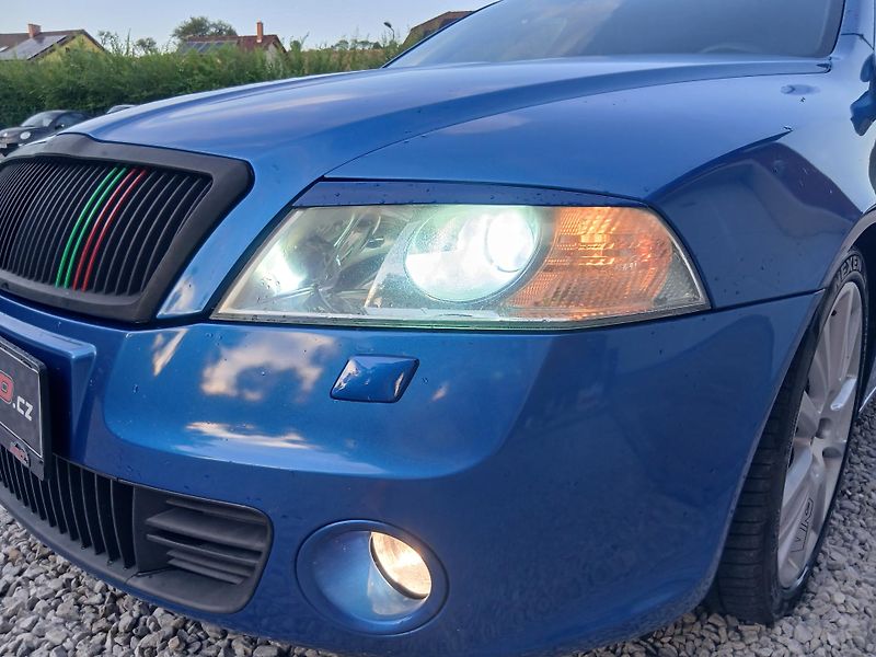 Škoda Octavia 2.0 TFSi RS - fotka 28 z 33