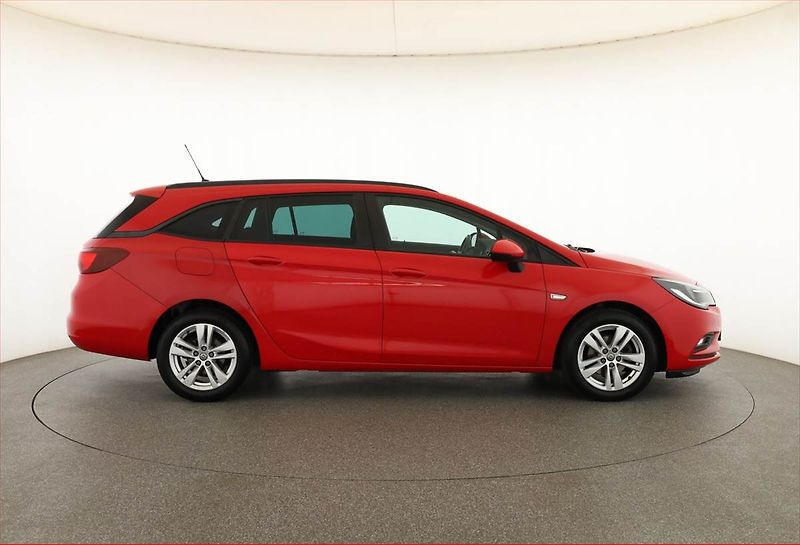 Opel Astra (2018) 1.6 CDTI, Serv.kniha, Tempomat - fotka 6 z 18