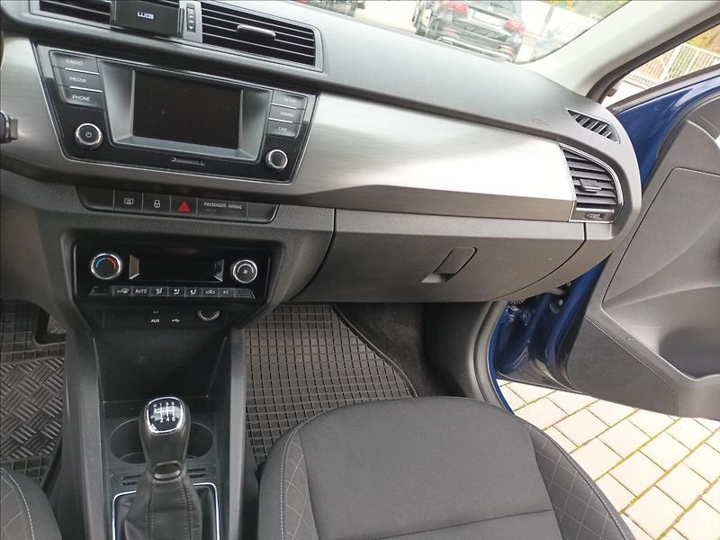 Škoda Fabia 1,0 TSI,81KW,DIGIKLIMA,TEMPOMA - fotka 13 z 35