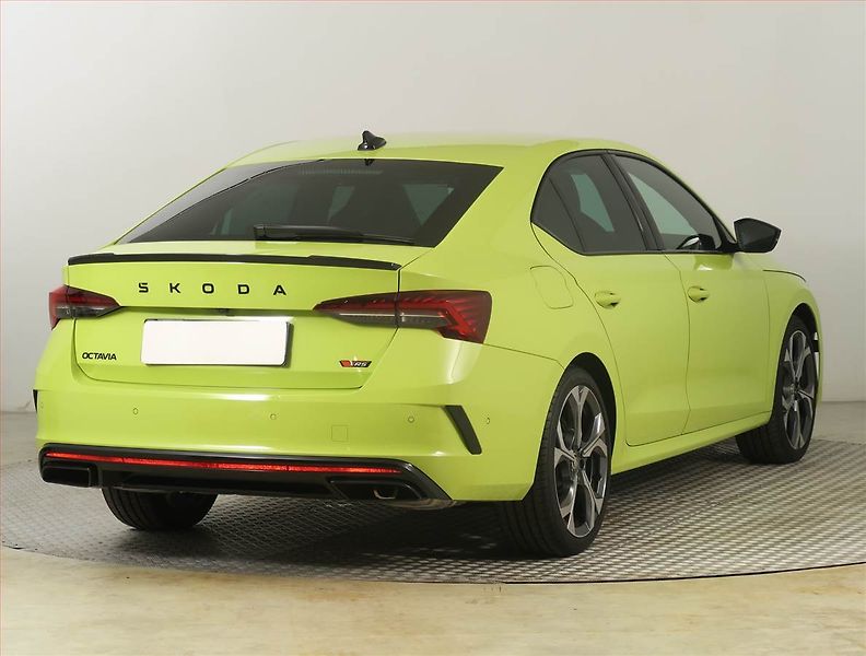 Škoda Octavia (2024) RS 2.0 TSI - fotka 5 z 31