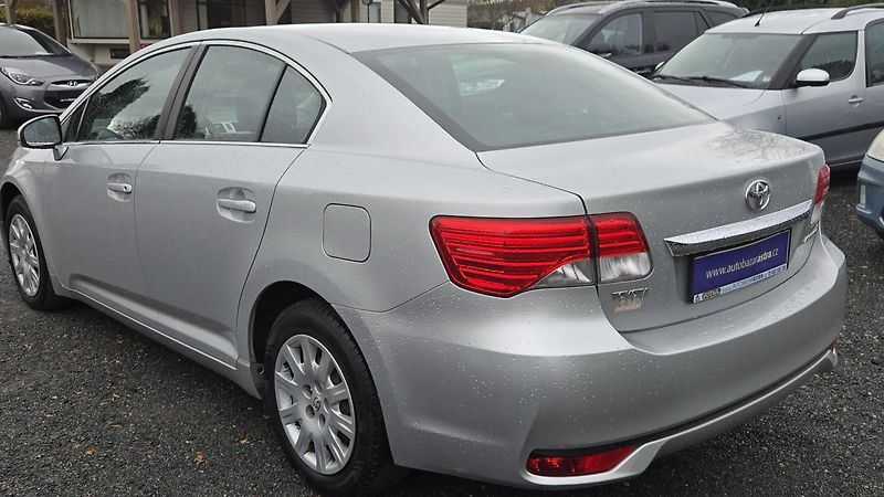 Toyota Avensis 1.8LIFE 1MAJITEL 108KW - fotka 10 z 35