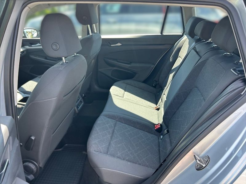 Volkswagen Golf 1,0 TSI 81 Life 5d - fotka 8 z 11