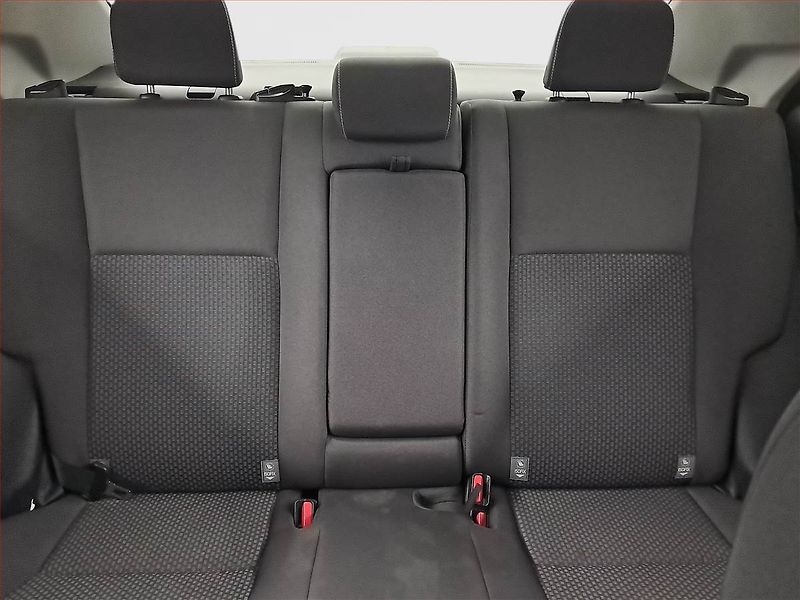 Toyota Corolla (2018) 1.6 Valvematic, Serv.kniha - fotka 10 z 19