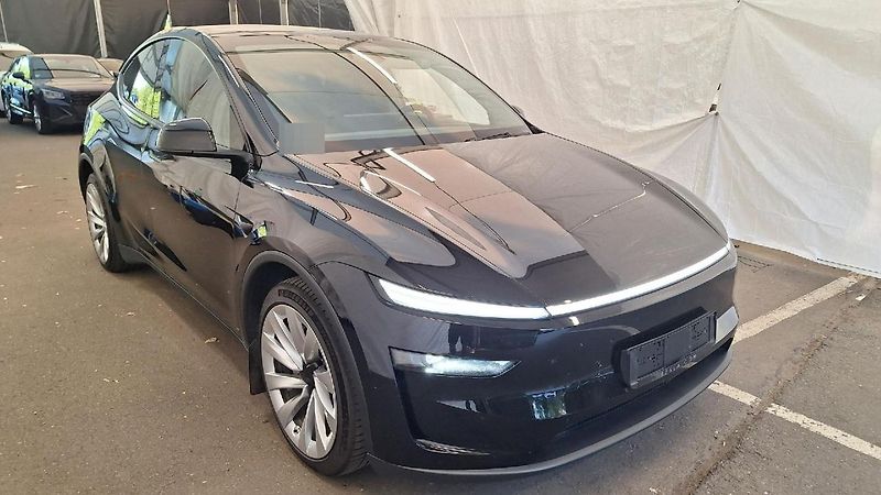 Tesla Model Y ZAMLUVENO ! SOH 98% - fotografie inzerátu