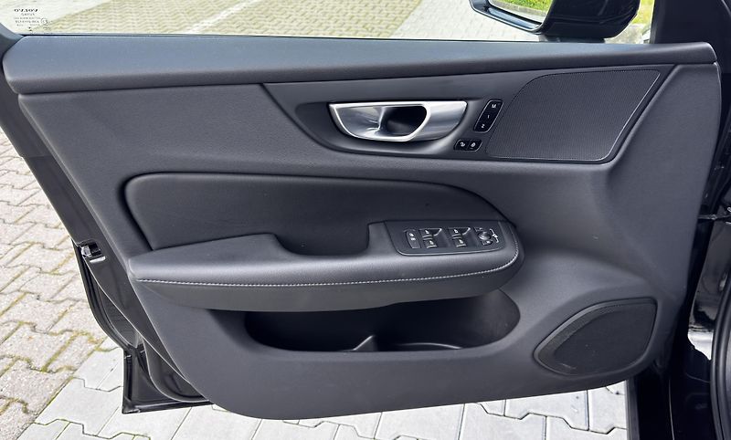 Volvo S60 T8 AWD / POLESTAR / 360 / TZ  - fotka 11 z 47