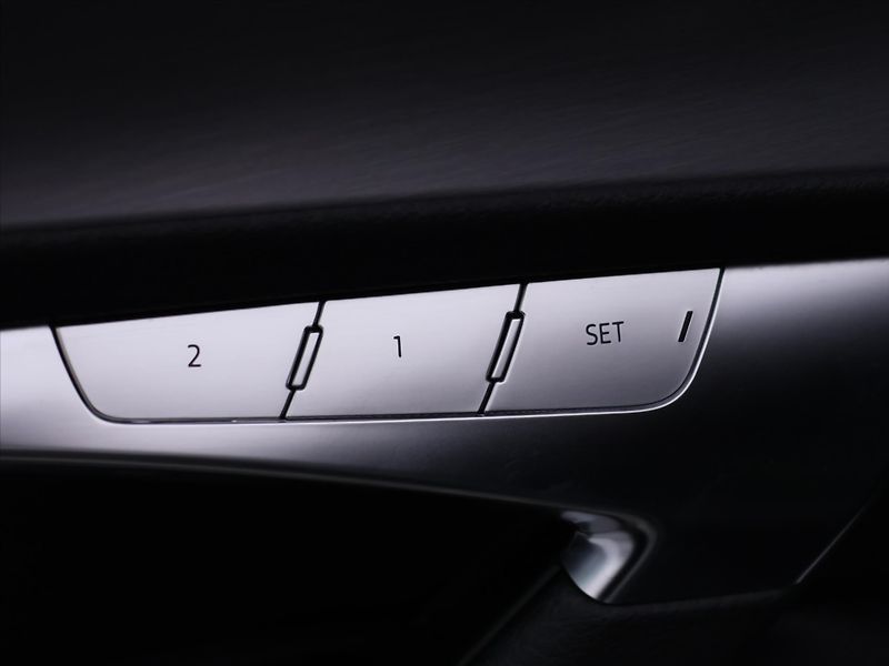 Audi S6 3,0 253KW Quattro CZ DPH 48tkm - fotka 18 z 50