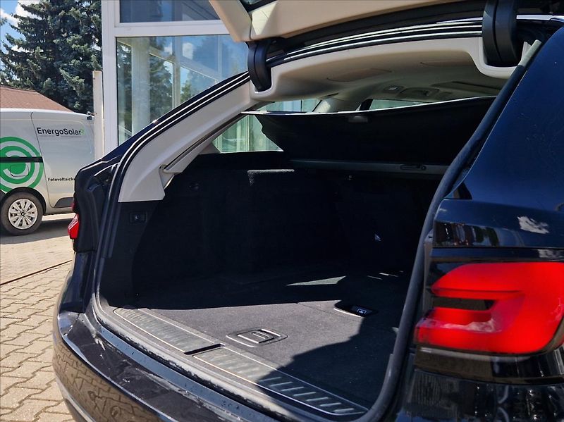 BMW Řada 5 3,0 530d TOURING KOMPLETVÝBAVA - fotka 11 z 39