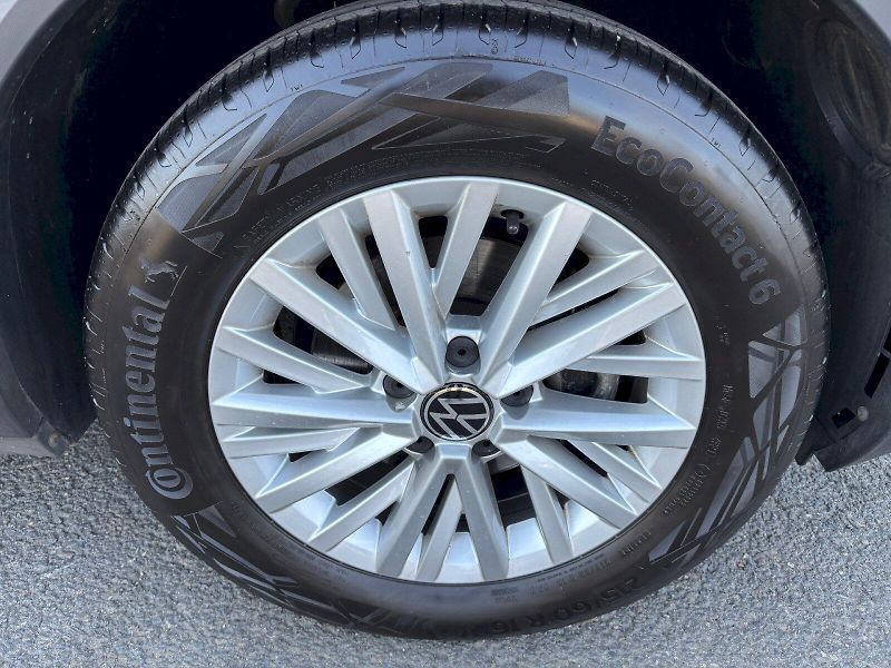Volkswagen T-Roc (2022) 1.0 TSI 81kW - fotka 34 z 35