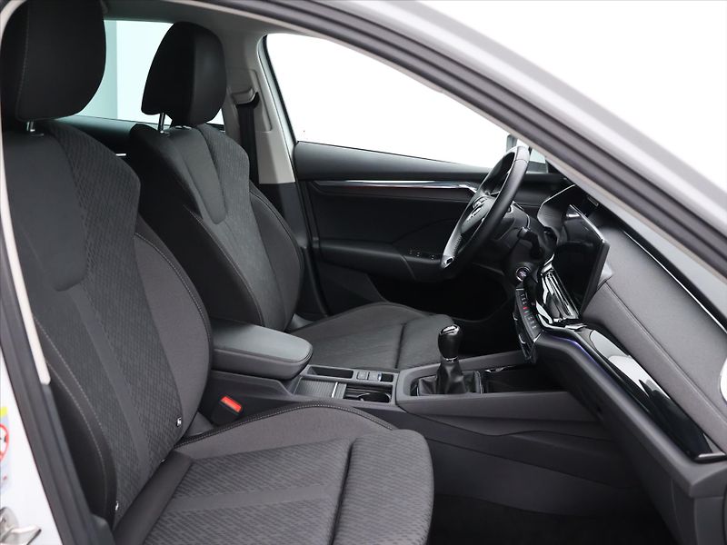 Škoda Octavia 2,0 TDI 110kW CZ Style Matrix - fotka 12 z 34