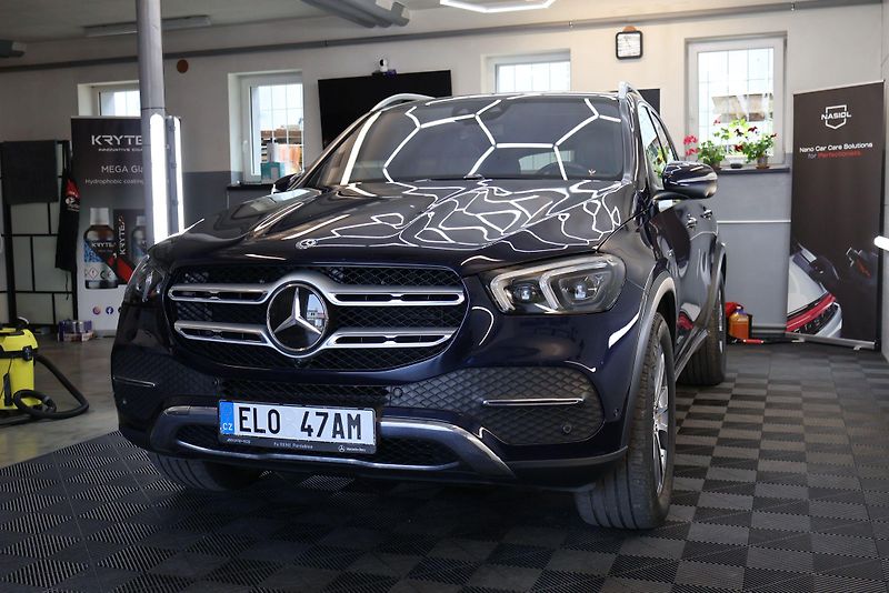 Mercedes-Benz GLE (2020) 350de masáž-nez. top.-Panorama - fotka 2 z 14