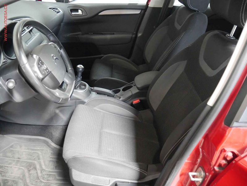 Citroën C4 (2016) 1.2i, 2.maj,ČR, STK6/28 - fotka 9 z 17