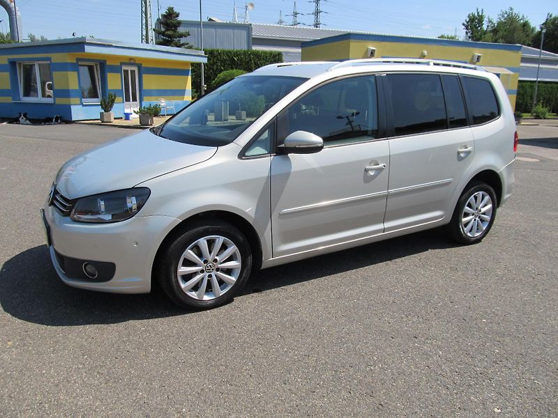 Volkswagen Touran (2011) 2.0TDI 7 míst  - fotka 51 z 60