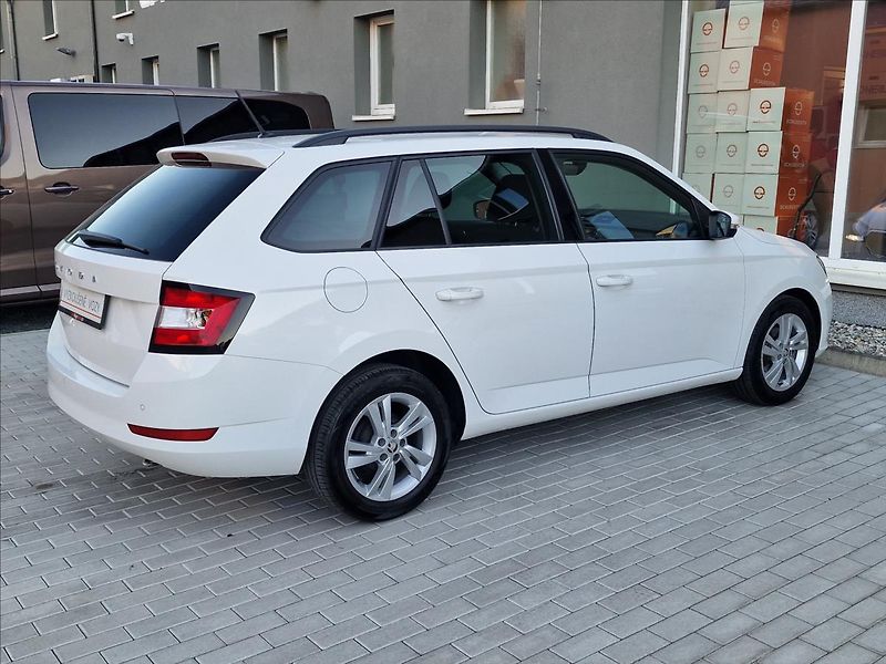 Škoda Fabia 1.0TSI Style, původ ČR,1.Maj. - fotka 11 z 48