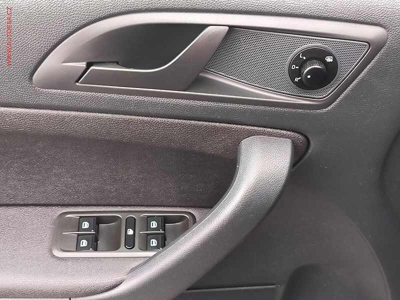 Škoda Yeti (2014) 1.4 TSi, Active, TZ - fotka 13 z 15