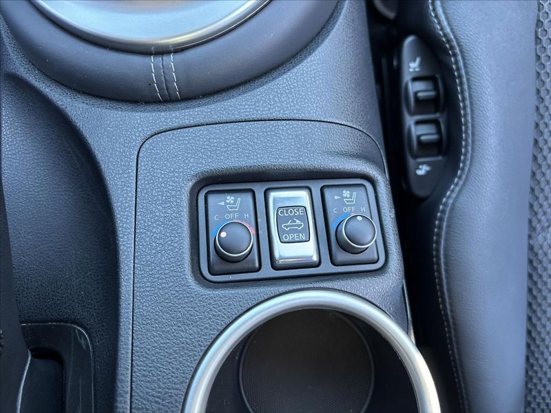 Nissan 370 Z 3,7 i Premium 1.ČR TOP STAV - fotka 31 z 49