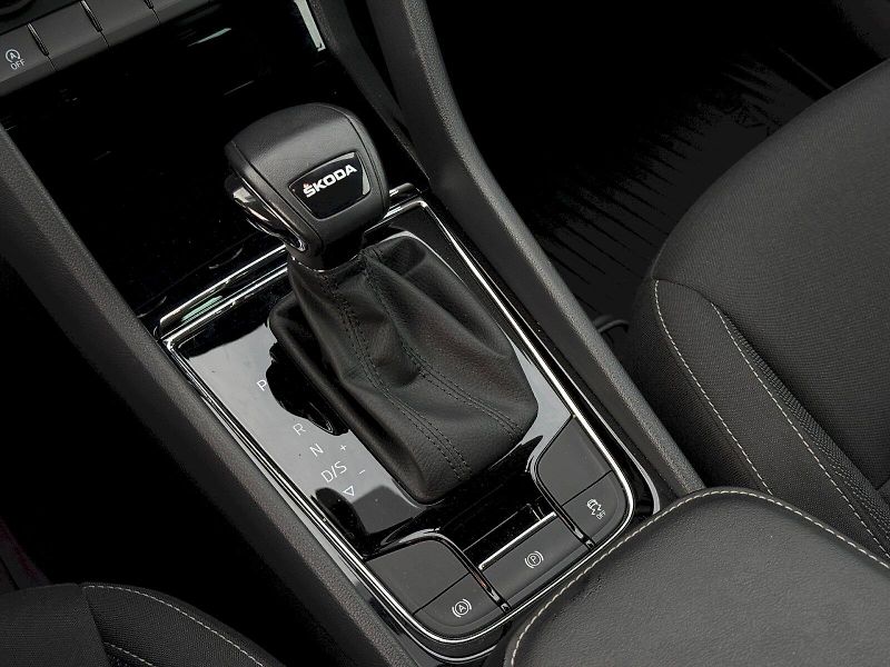 Škoda Karoq (2023) 1.5 TSI 110 kW DSG - fotka 16 z 24