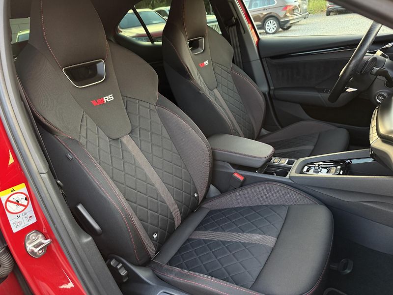 Škoda Octavia 2.0TSi RS 180kW DSG CANTON - fotka 16 z 26
