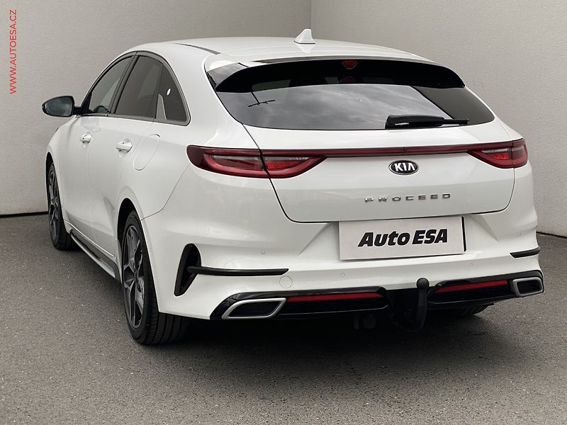 Kia ProCeed (2021) 1.5 T-GDi, GT Line, navi, TZ - fotka 6 z 18
