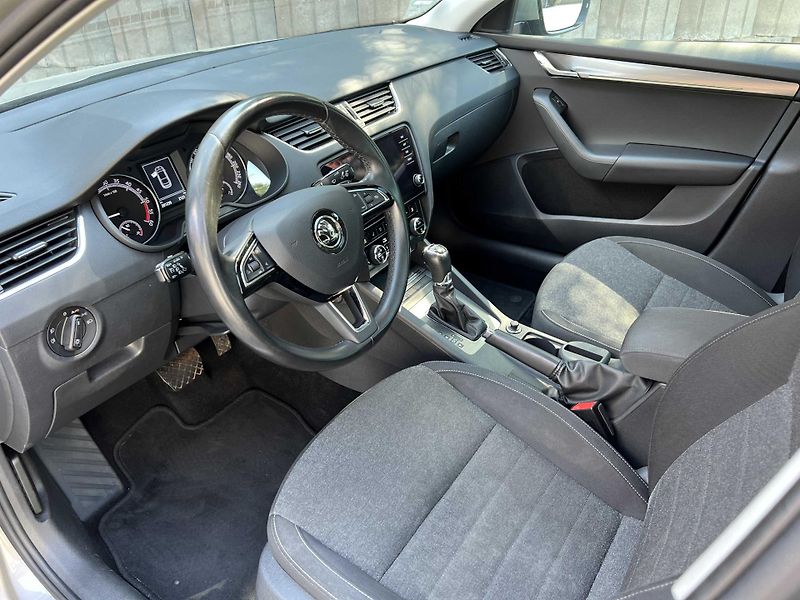 Škoda Octavia FL 1.6 TDi 85 kW TOP STAV - fotka 9 z 20