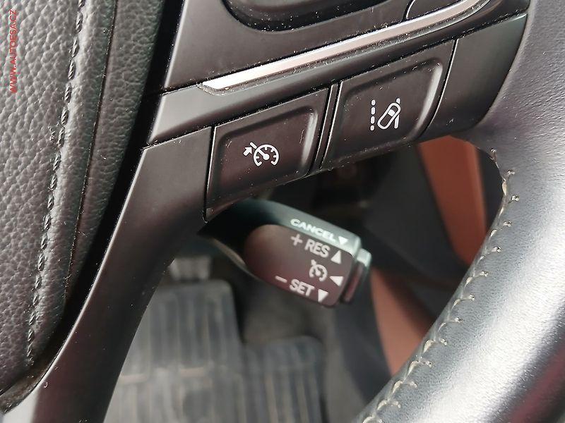 Toyota Avensis (2016) 2.0 D-4D, ČR, Trend - fotka 13 z 24
