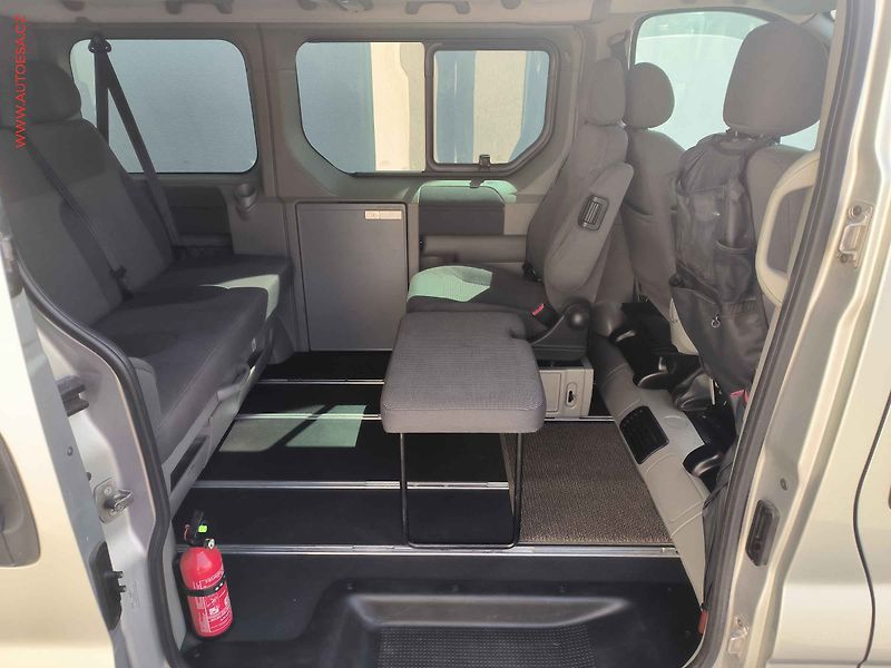 Opel Vivaro (2009) 2.5CDTi WESTFALIA, Life, TZ - fotka 11 z 24