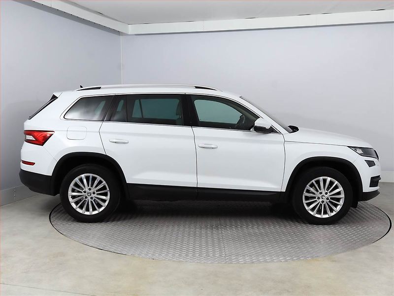 Škoda Kodiaq (2018) 2.0 TDI, Automat, Serv.kniha - fotka 6 z 19