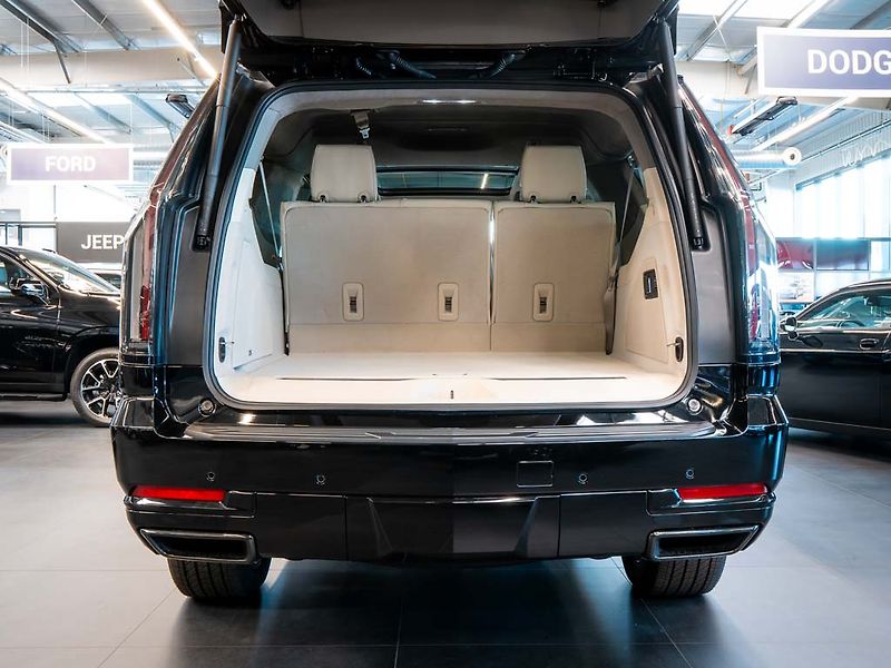 Cadillac Escalade (2026) 6.2 ESV Sport Platinum 2026 - fotka 7 z 50