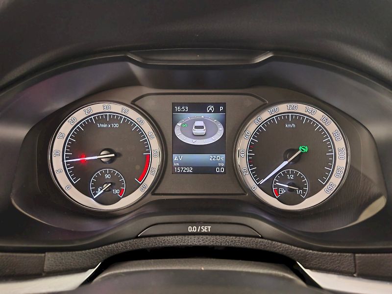 Škoda Karoq (2018) 2.0 TDI 110 kW DSG 4x4 Style P - fotka 7 z 29