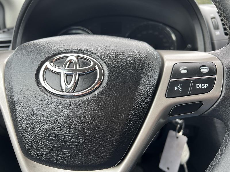 Toyota Avensis SOL 1.8 VVT-i NAVI KLIMA ALU - fotka 18 z 45