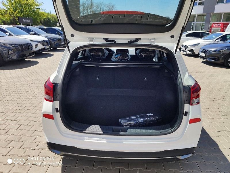 Hyundai i30 26 WG 1,6 T-GDI DCT GO CZECH - fotka 5 z 7