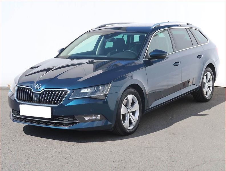 Škoda Superb (2019) Style 2.0 TDI, Automat - fotka 2 z 25