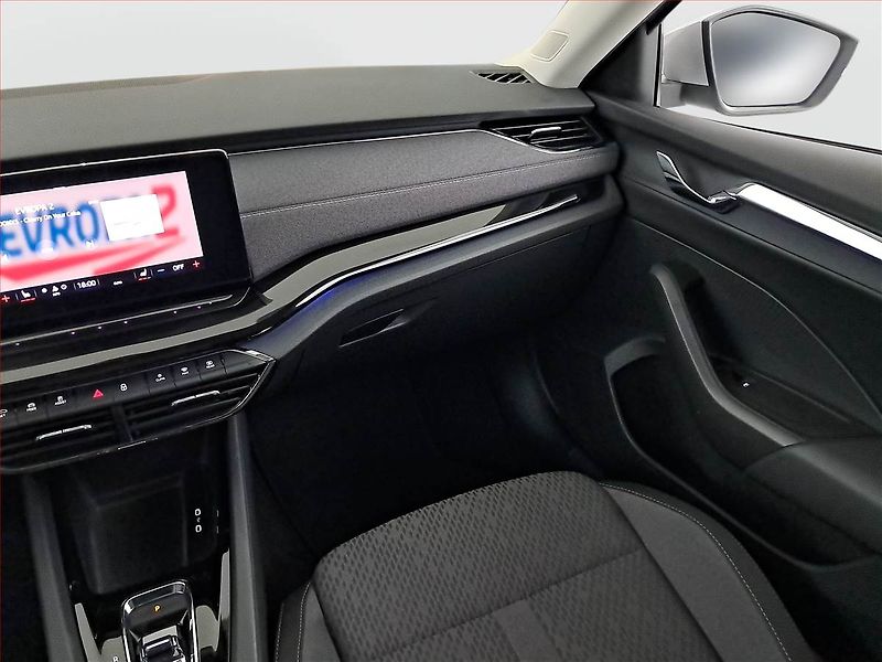 Škoda Octavia (2023) 1.5 TSI e-tec - fotka 8 z 17