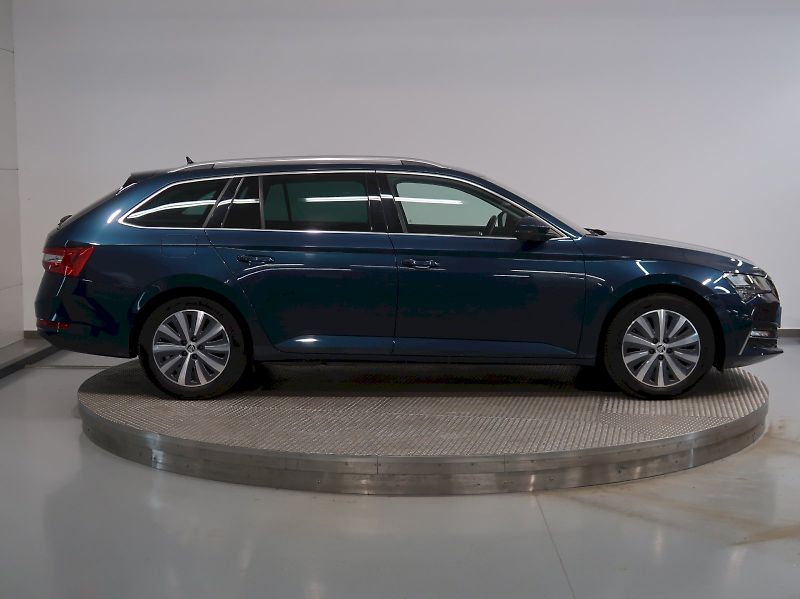 Škoda Superb (2022) iV STYLE 1.4TSI 160KW DSG TAŽN - fotka 8 z 44