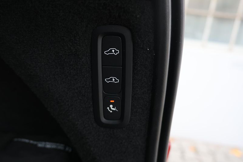 Volvo XC90 (2022) Inscription, B5 AWD - fotka 23 z 26