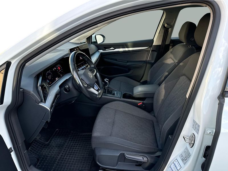 Volkswagen Golf Life 1.5 TSI 110kW Variant - fotka 11 z 20