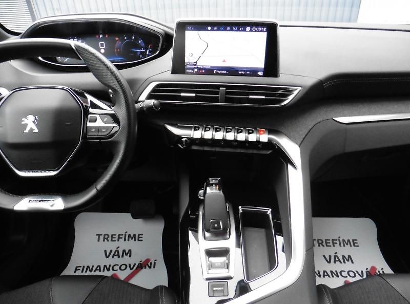 Peugeot 5008 2,0 HDi GT-Line 1.maj. 7.míst - fotka 12 z 19