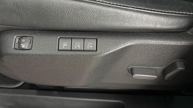 Citroën SpaceTourer 75 kWh AUT Shine - fotka 20 z 29