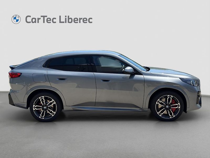 BMW X2 sDrive18d - fotka 5 z 17