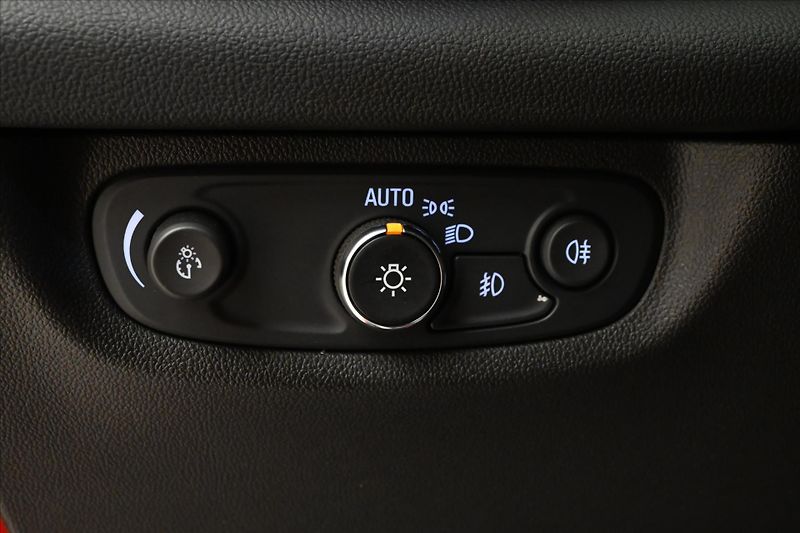 Opel Insignia 1,5 CDTI 90kW AT Záruka až 5 l - fotka 25 z 29