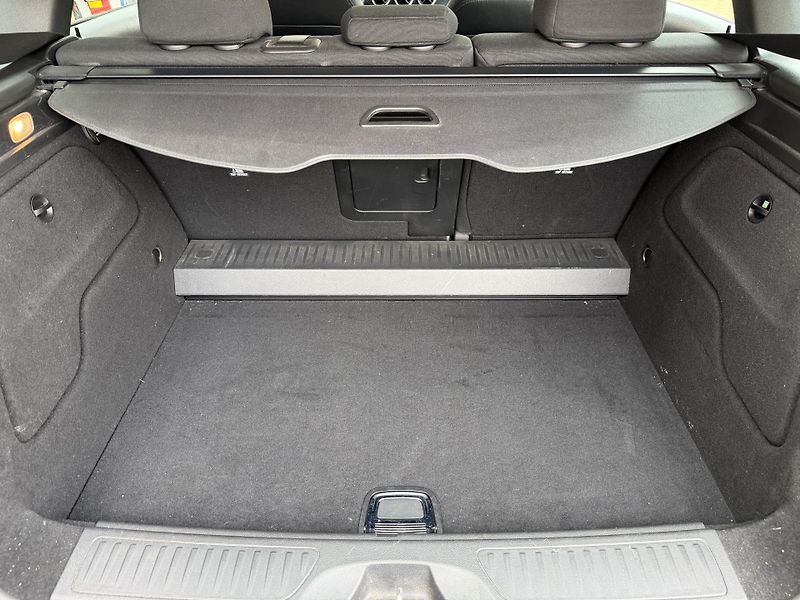 Mercedes-Benz Třídy B 200 CDI NAVI XENONY 2X KOLA - fotka 28 z 36