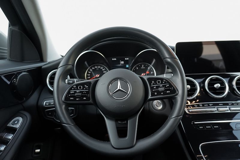 Mercedes-Benz Třídy C C 220CDi 4Matic Business - fotka 23 z 34