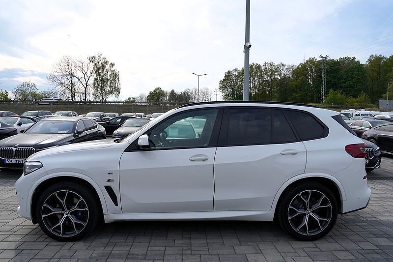 BMW X5 30d xDrive, Mpaket/21/Led - fotka 3 z 42