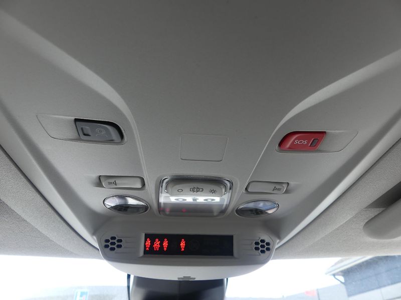 Citroën Berlingo (2026) PLUS Petrol 110k Manual   - fotka 17 z 20