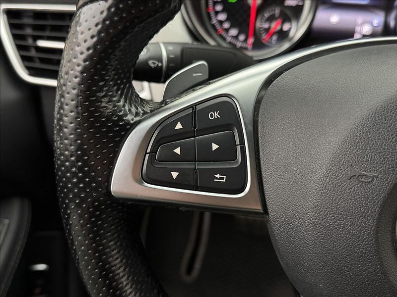Mercedes-Benz GLE 3,0 AMG 4X4 LED DPH PANO TAŽNÉ - fotka 10 z 46