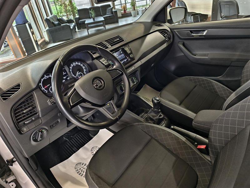 Škoda Fabia 1.0 TSi 81kW TEMPOMAT, PDC, ČR - fotka 7 z 22