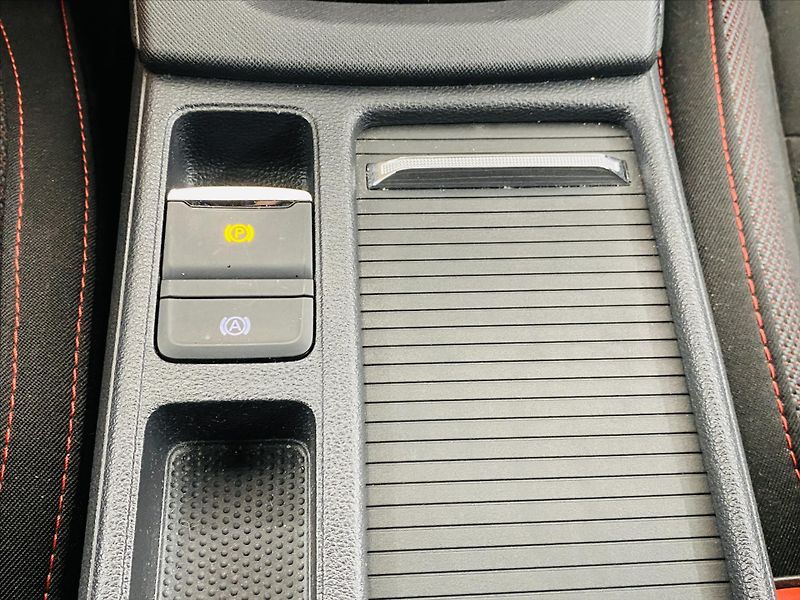 Škoda Octavia 2,0 TDI 147kW DSG RS - fotka 16 z 29