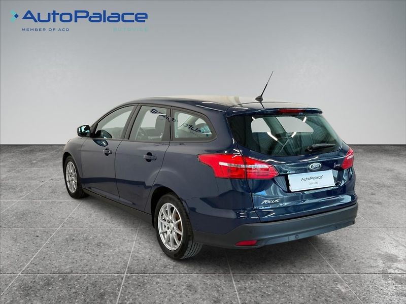 Ford Focus 1,5 TDCI TITANIUM 62 500KM - fotka 6 z 16