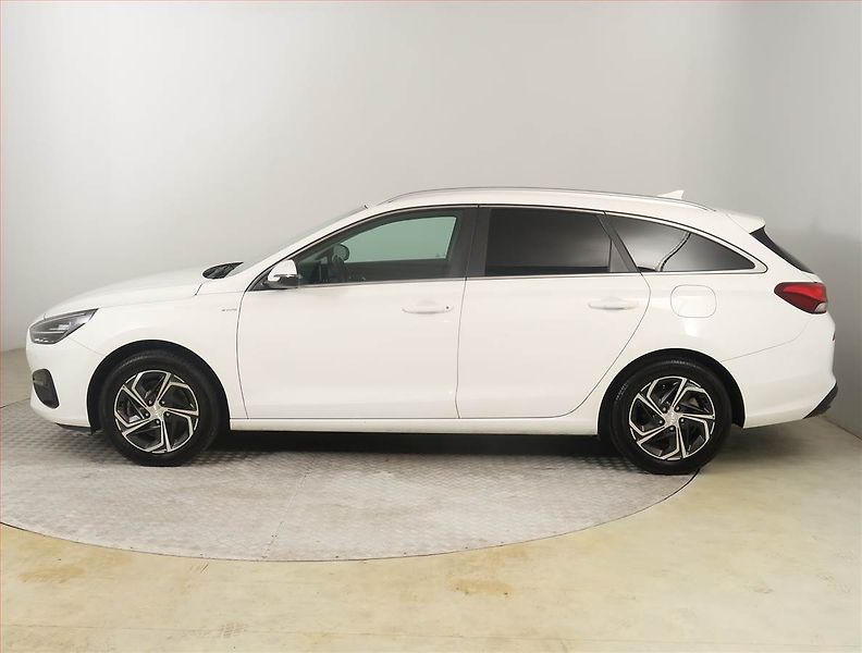 Hyundai i30 (2022) Smart 1.5 DPI, ČR,1.maj - fotka 3 z 21