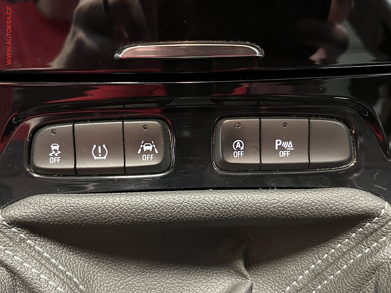 Opel Grandland X (2018) 1.5 CDTi, Innovation, TZ - fotka 17 z 19