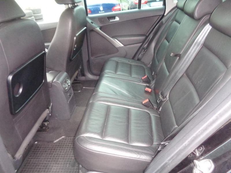 Volkswagen Tiguan 2,0 - fotka 19 z 21